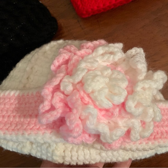 3 hand knitted baby Girl hats in Red, Black And White/pink 3-12 Months, Crochet - Picture 3 of 7